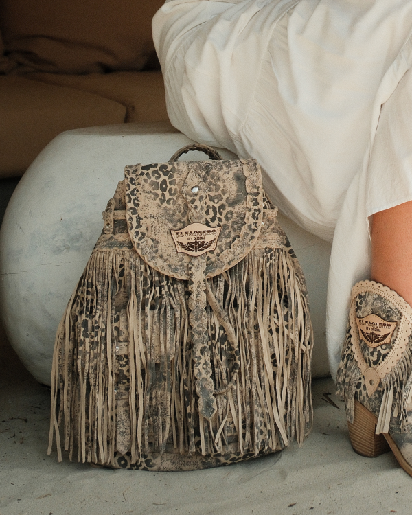 ZAINO IN PELLE CON FRANGE MERMAID LEOMARBLE ECRU